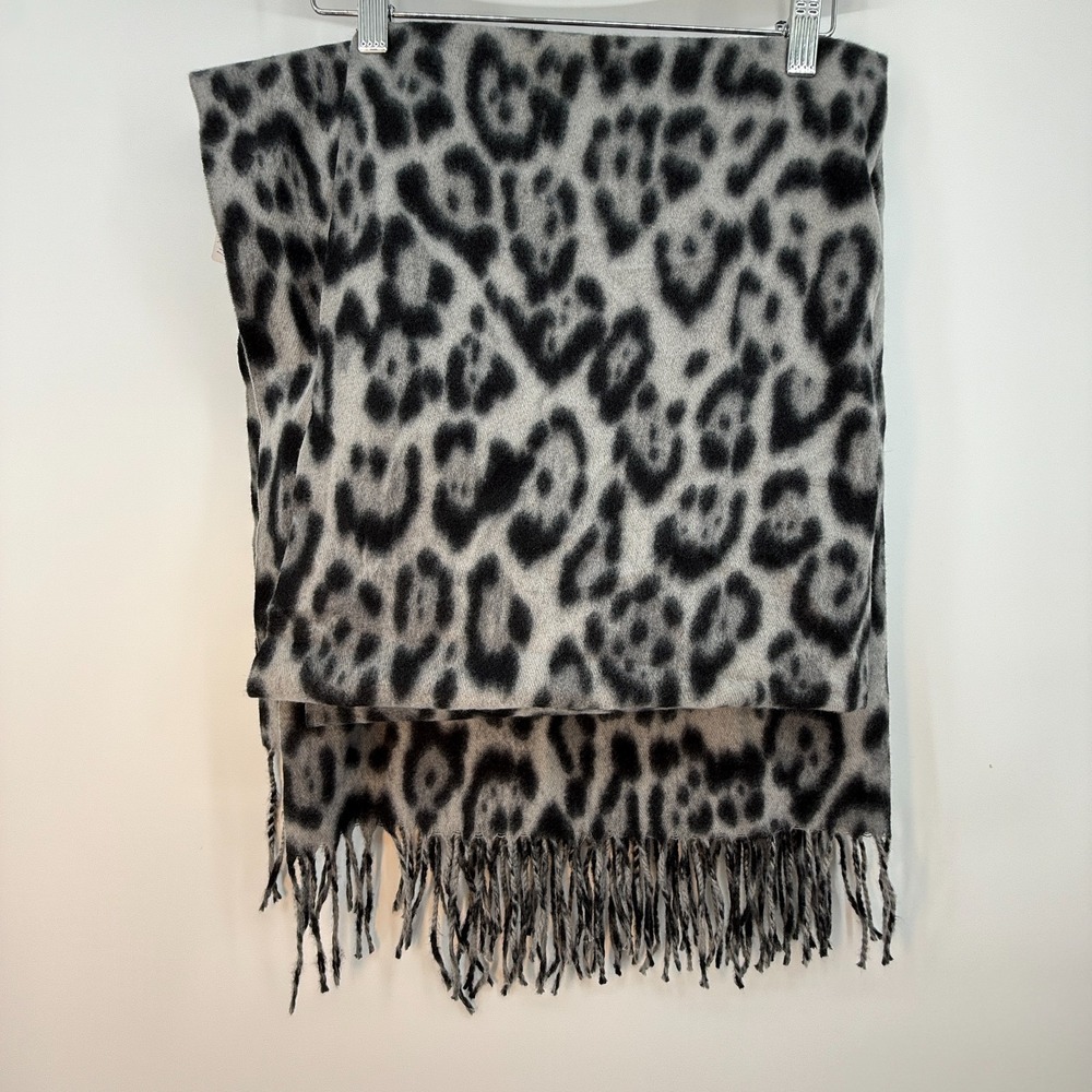 Blanket Scarf Women Cheetah Print Gray Black Super Soft‎ 36" Length 26" Wdth